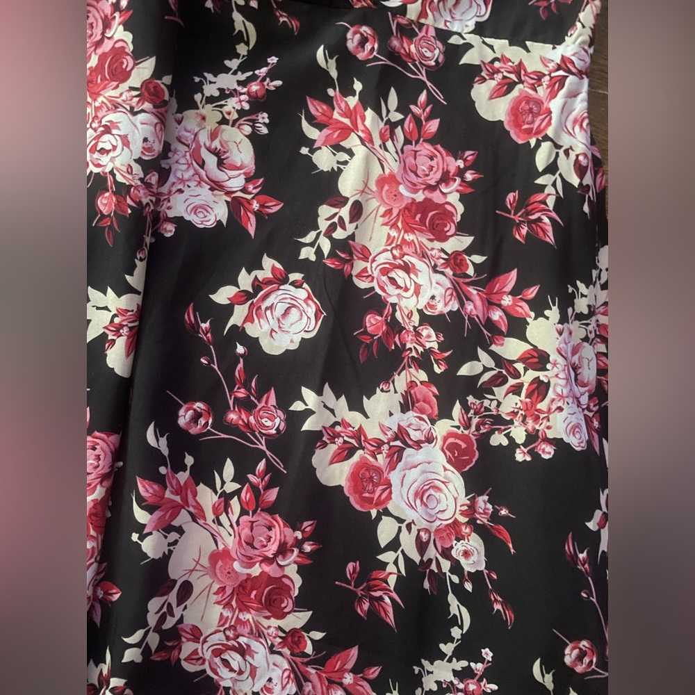 Cold shoulder dress 2X pink floral - Picture 3 of 5